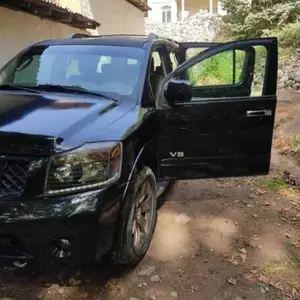 Nissan Armada, 2009