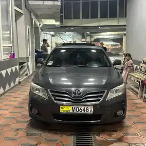 Toyota Camry, 2010