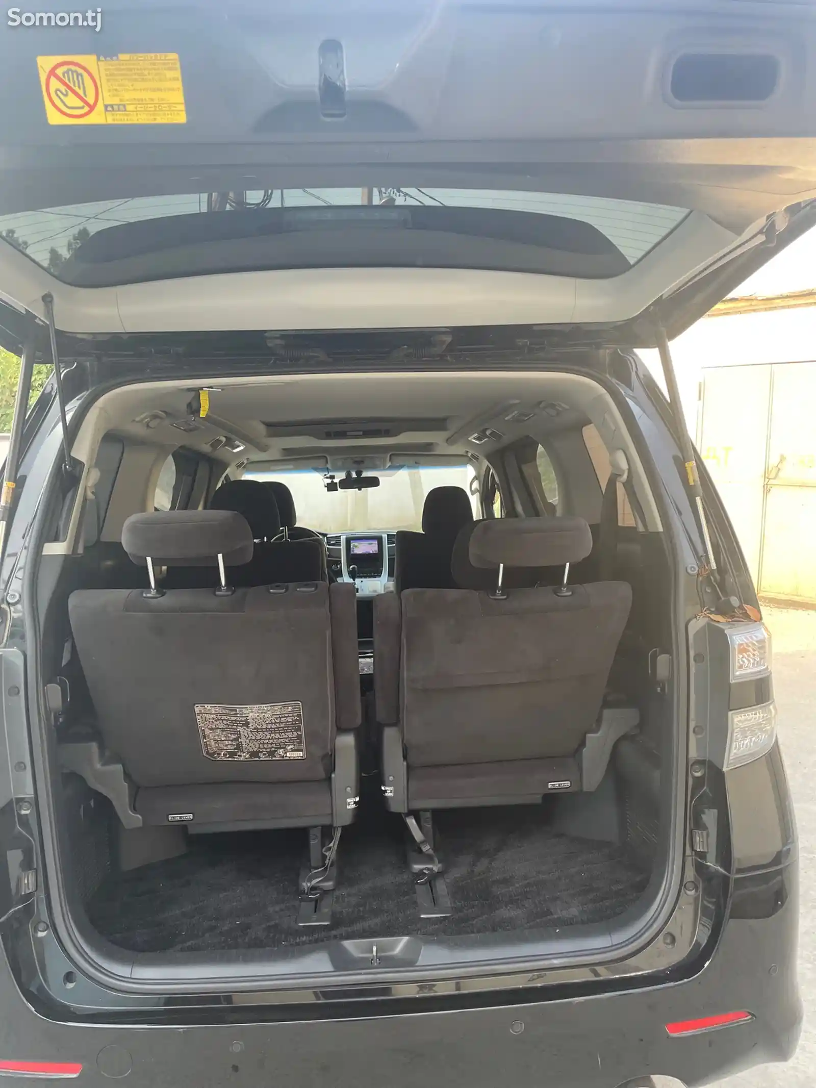 Toyota Vellfire, 2012-7