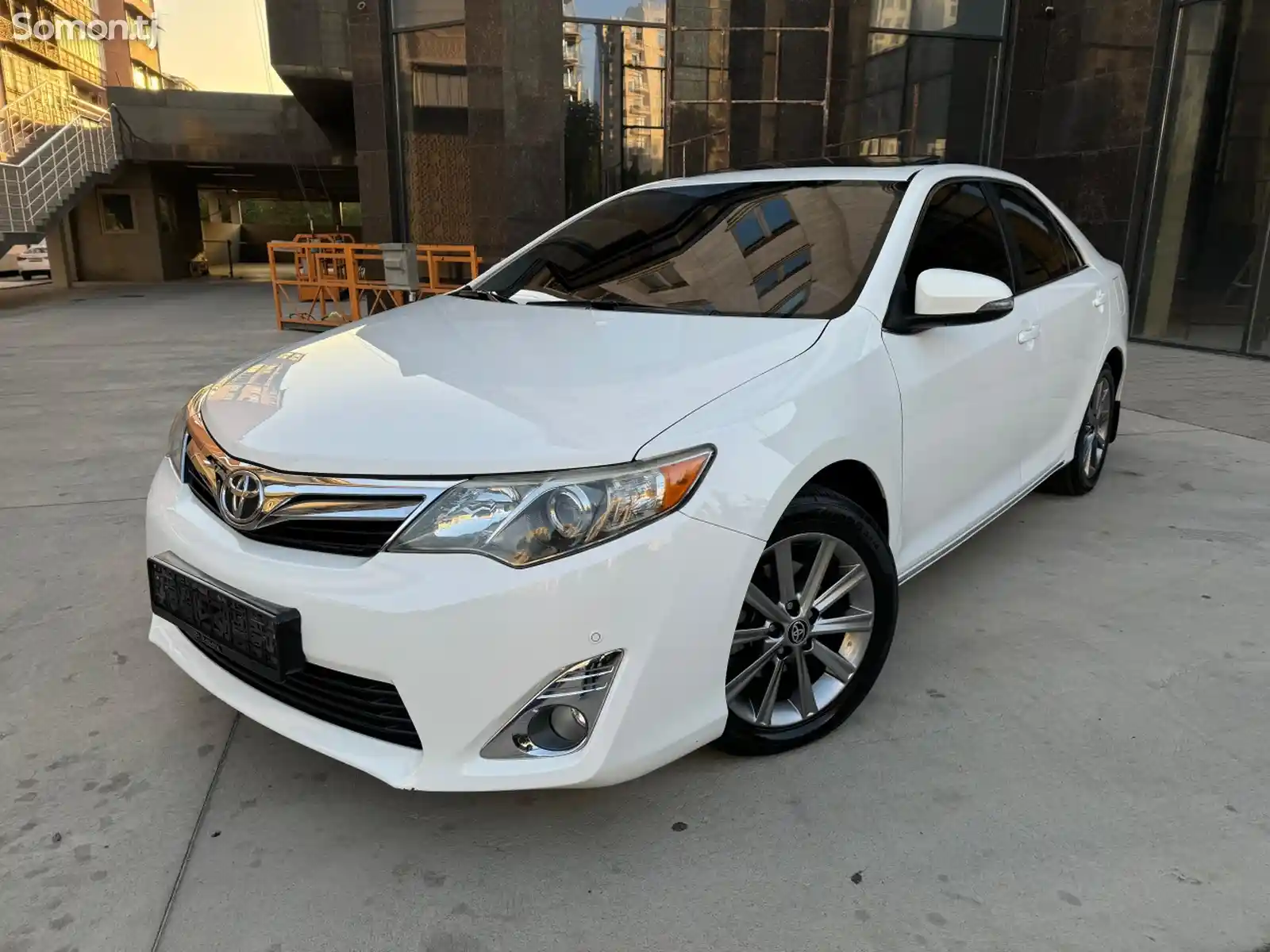 Toyota Camry, 2012-1