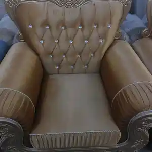 Диван с креслом