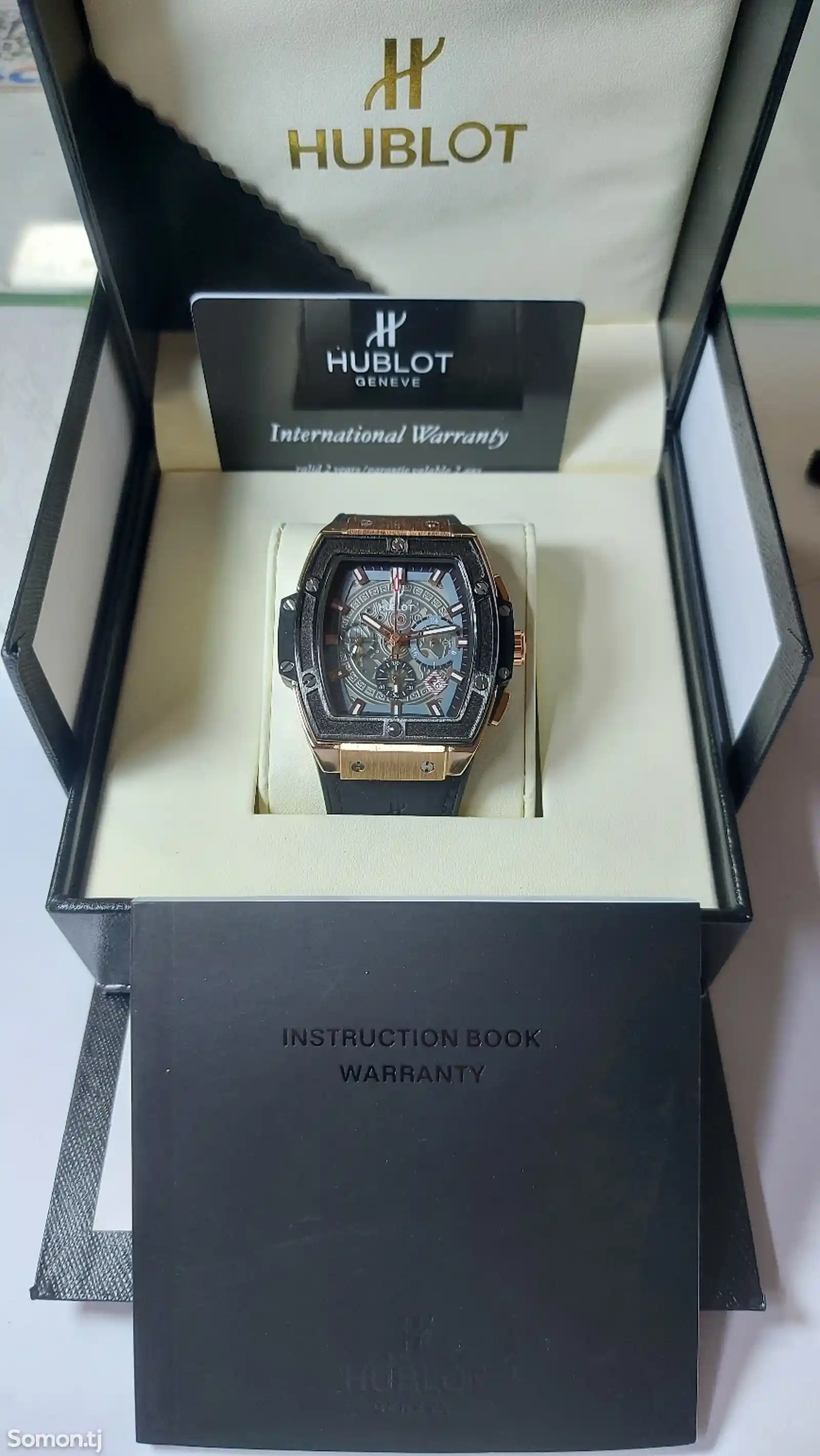 Часы Hublot-1