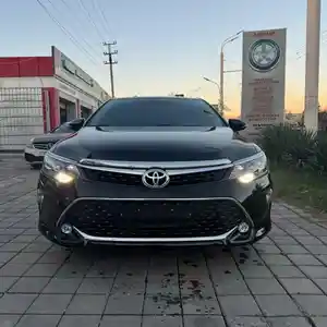 Toyota Camry, 2017