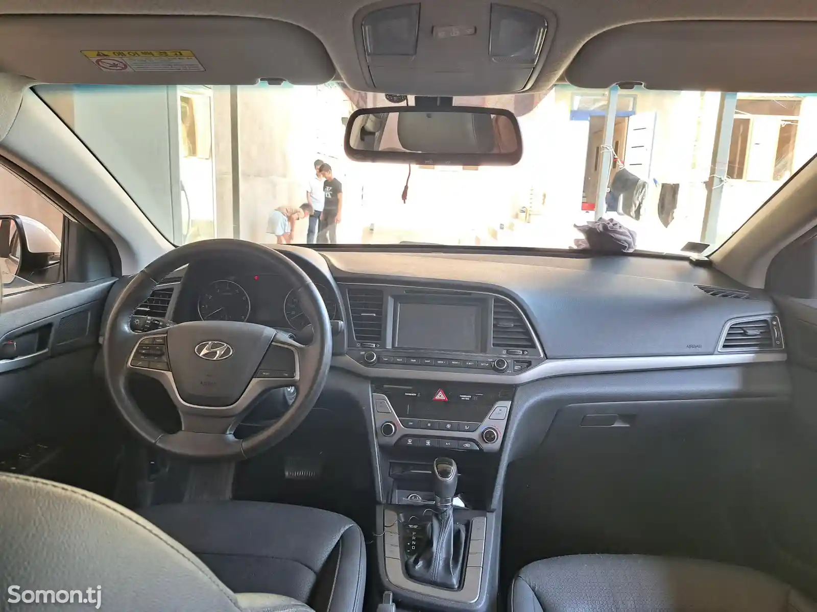 Hyundai Avante, 2016-3