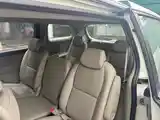 Kia Carnival, 2015-11