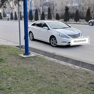 Hyundai Sonata, 2011