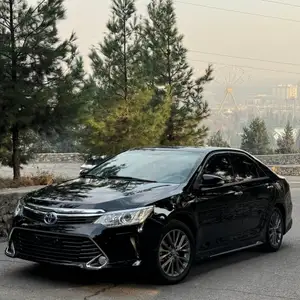 Toyota Camry, 2016