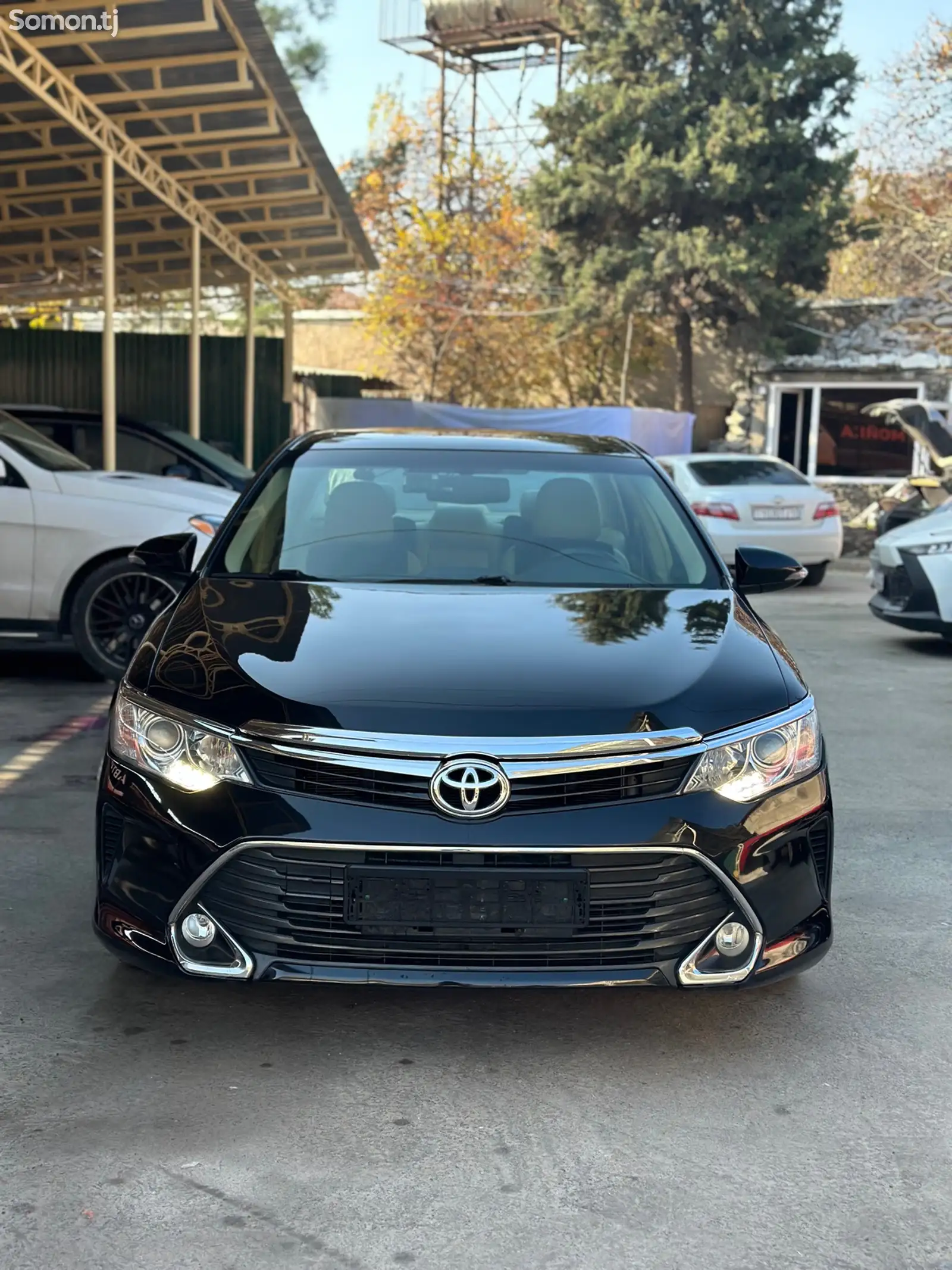 Toyota Camry, 2017-1