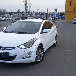 Hyundai Elantra, 2016