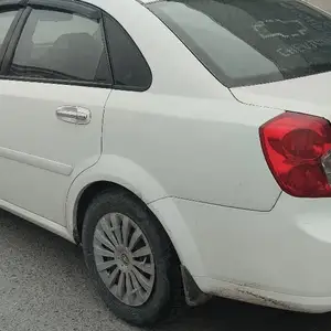 Daewoo Lacetti, 2005