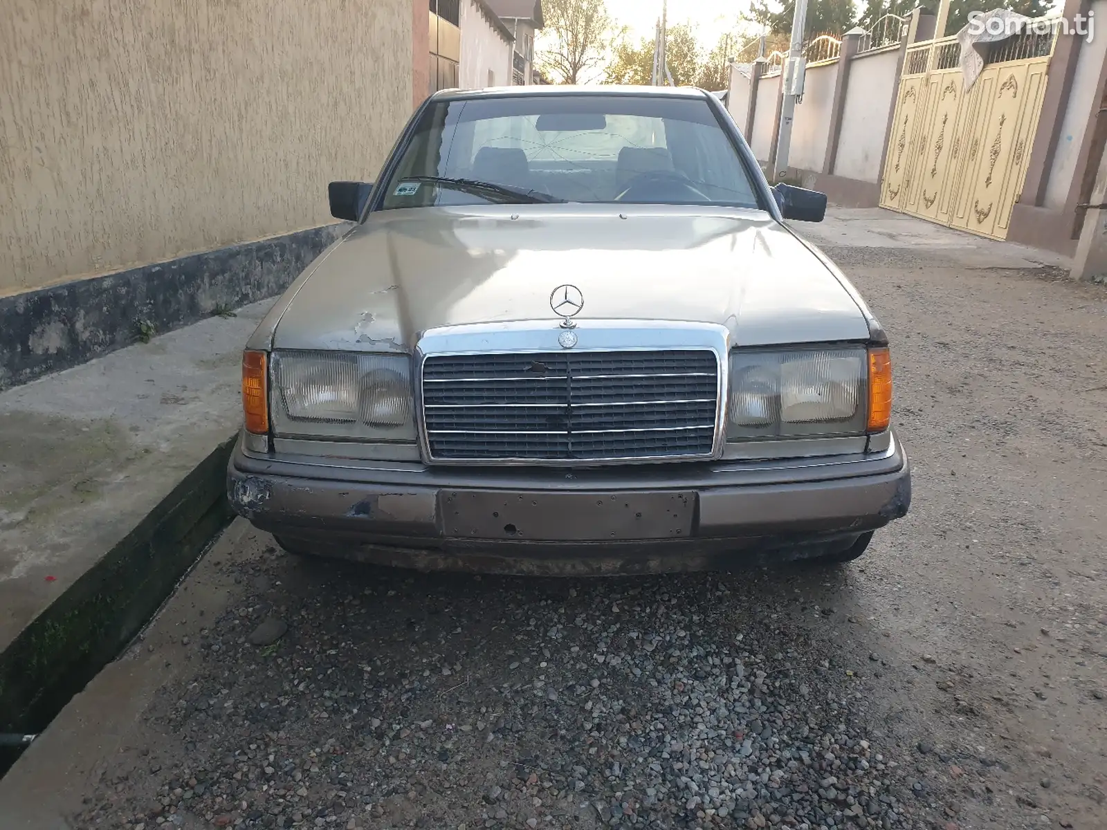 Mercedes-Benz W124, 1988-1