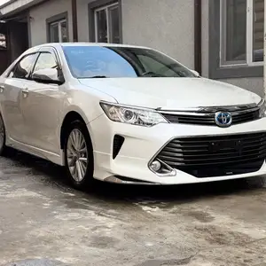 Toyota Camry, 2016