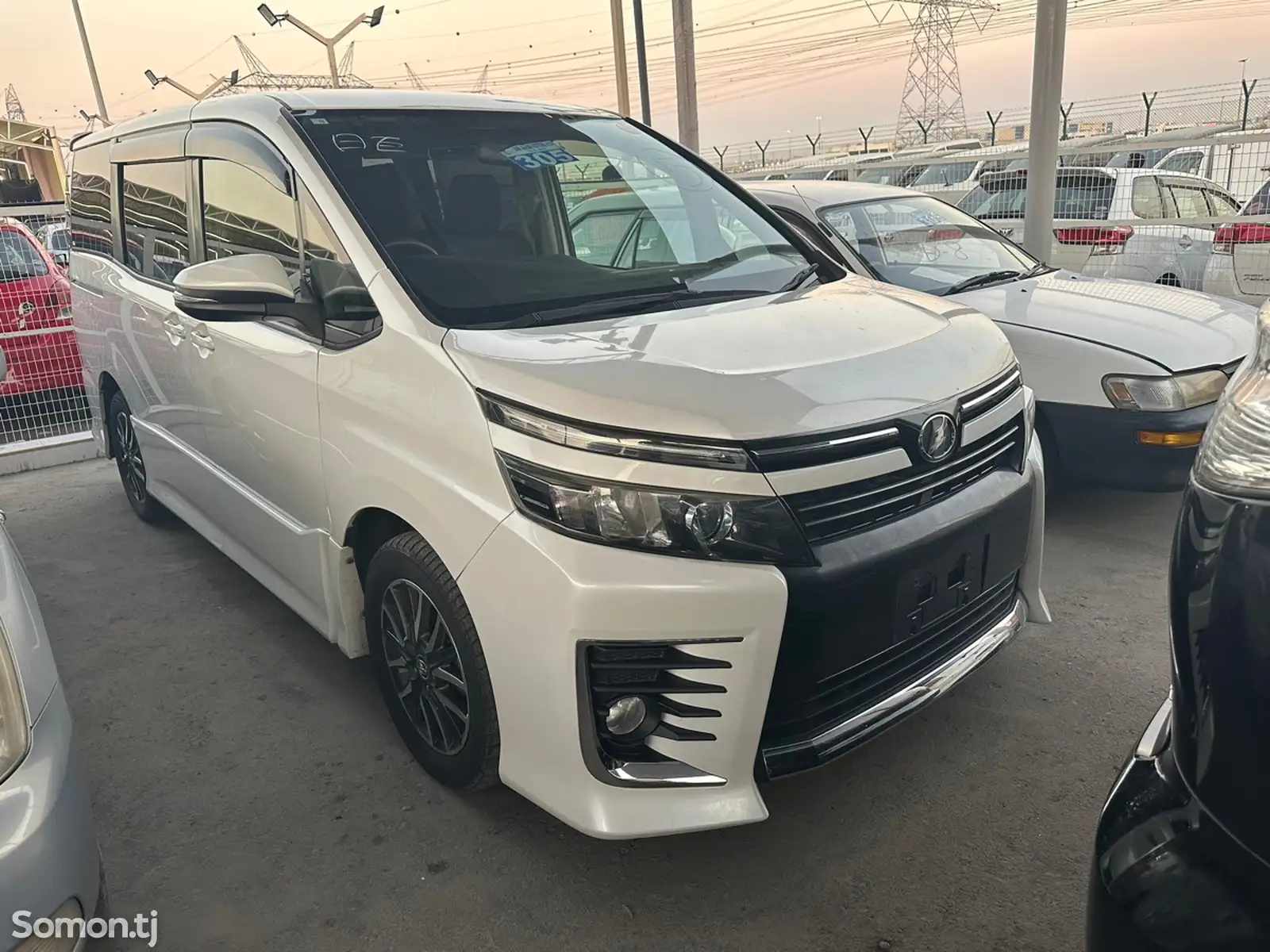 Toyota Voxy, 2014-1