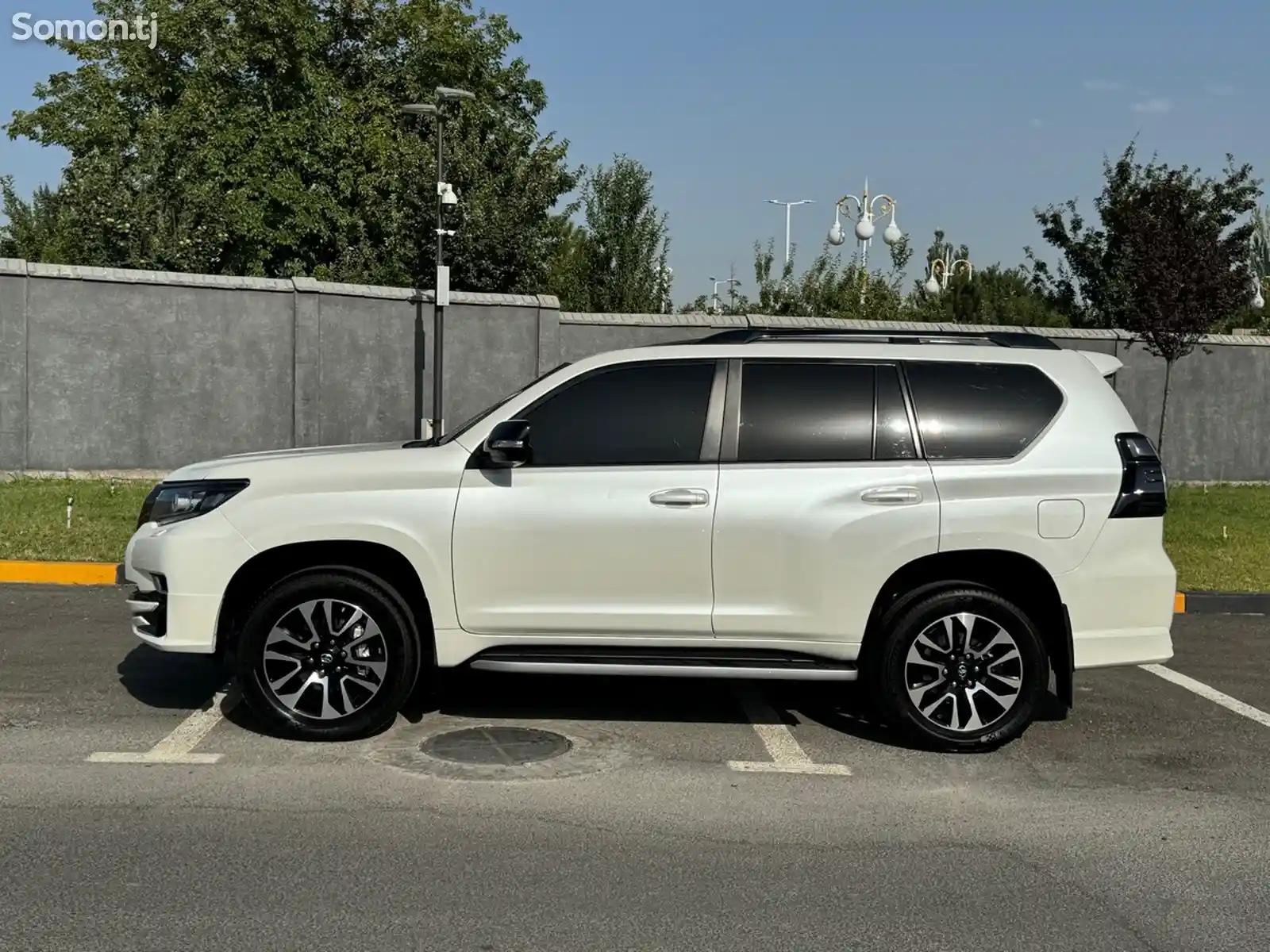 Toyota Land Cruiser Prado, 2022-3