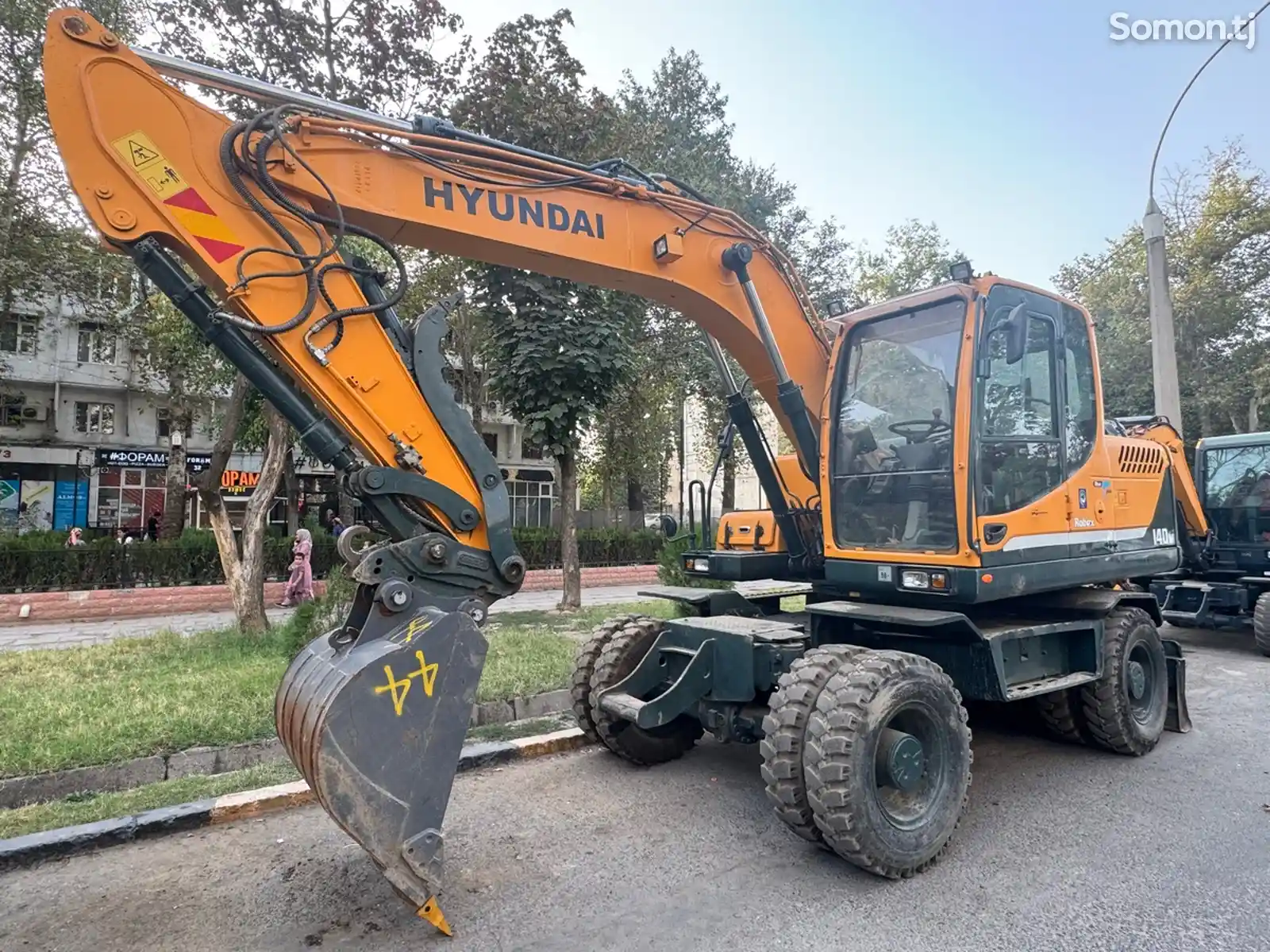 Экскаватор Hyundai R140W 2015-5