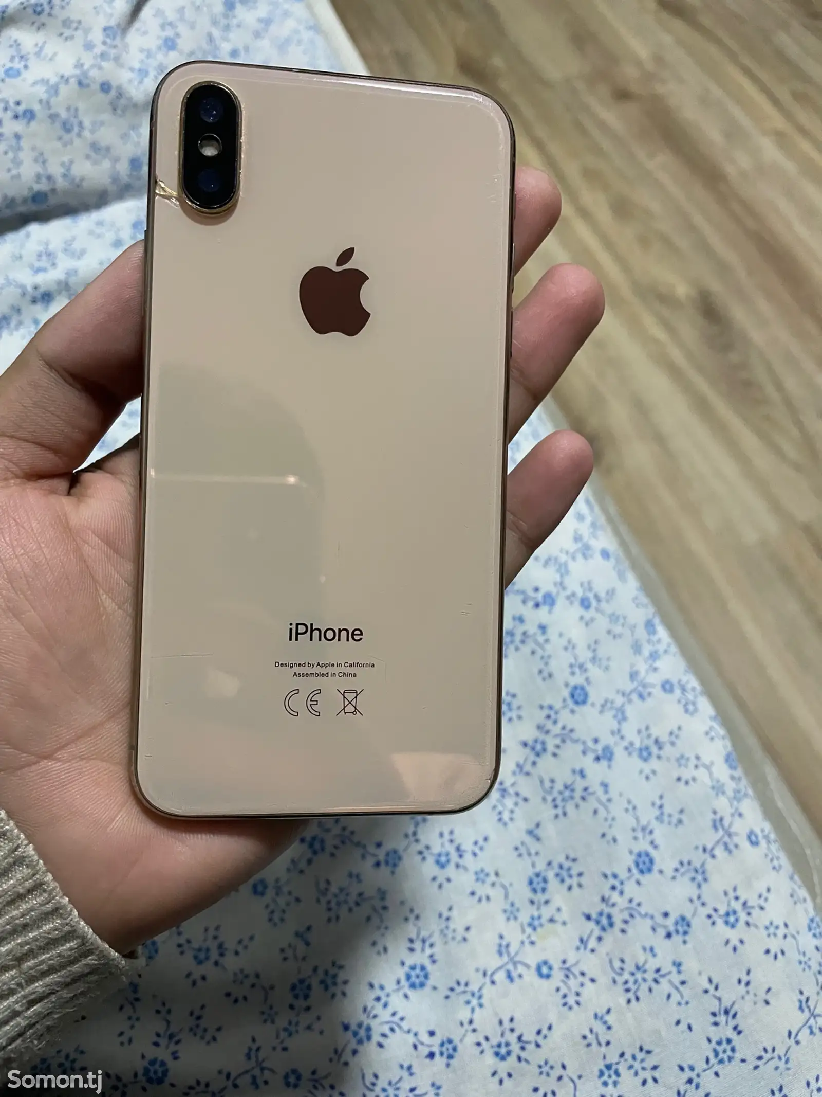 Apple iPhone Xs, 64 gb, Gold-1