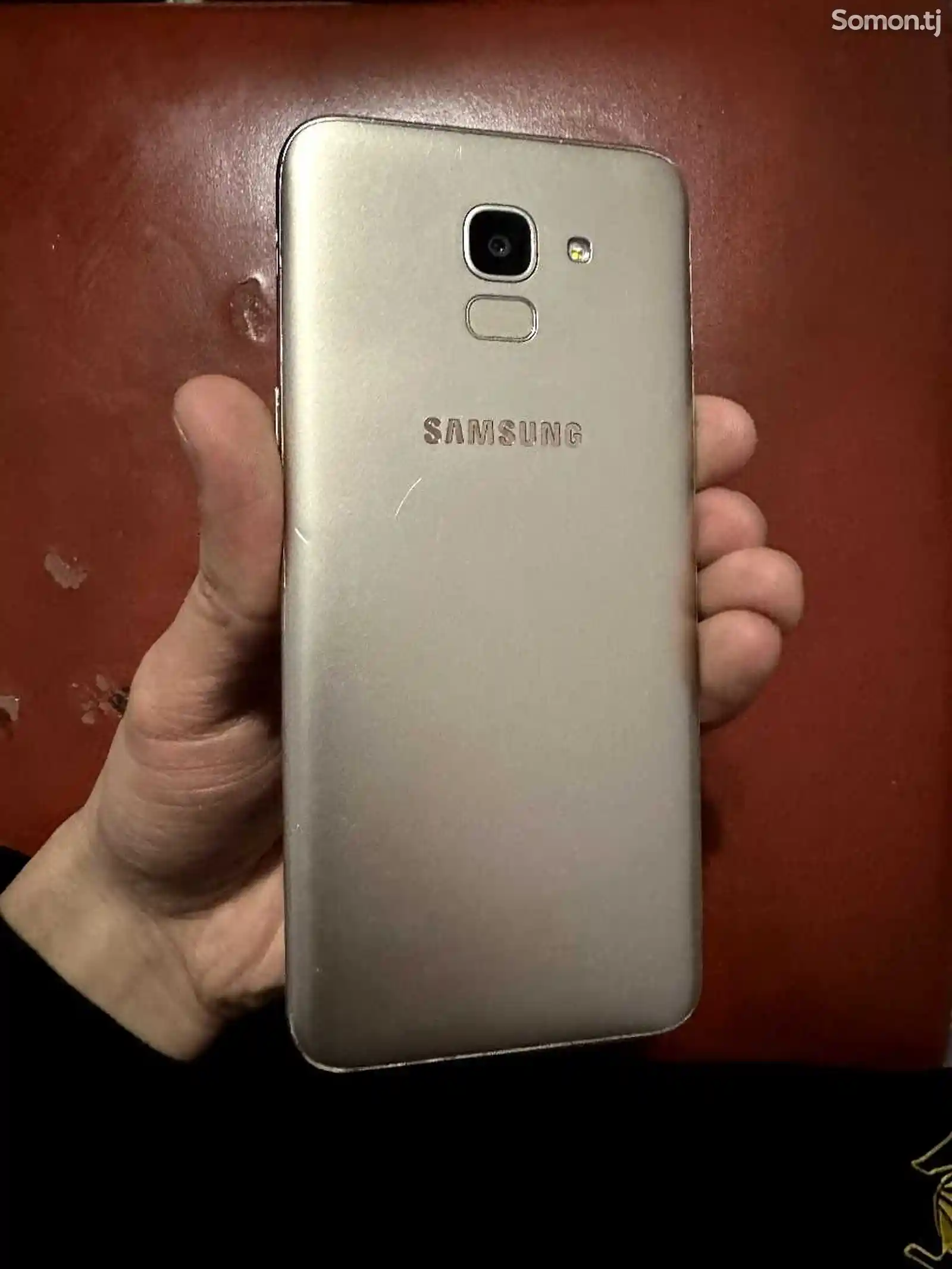 Samsung Galaxy J6-1