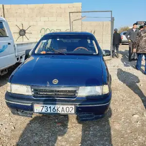 Opel Vectra A, 1992