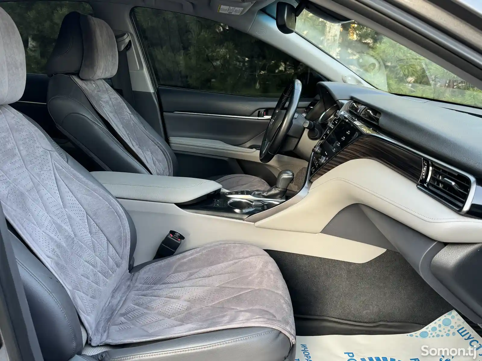 Toyota Camry, 2019-11