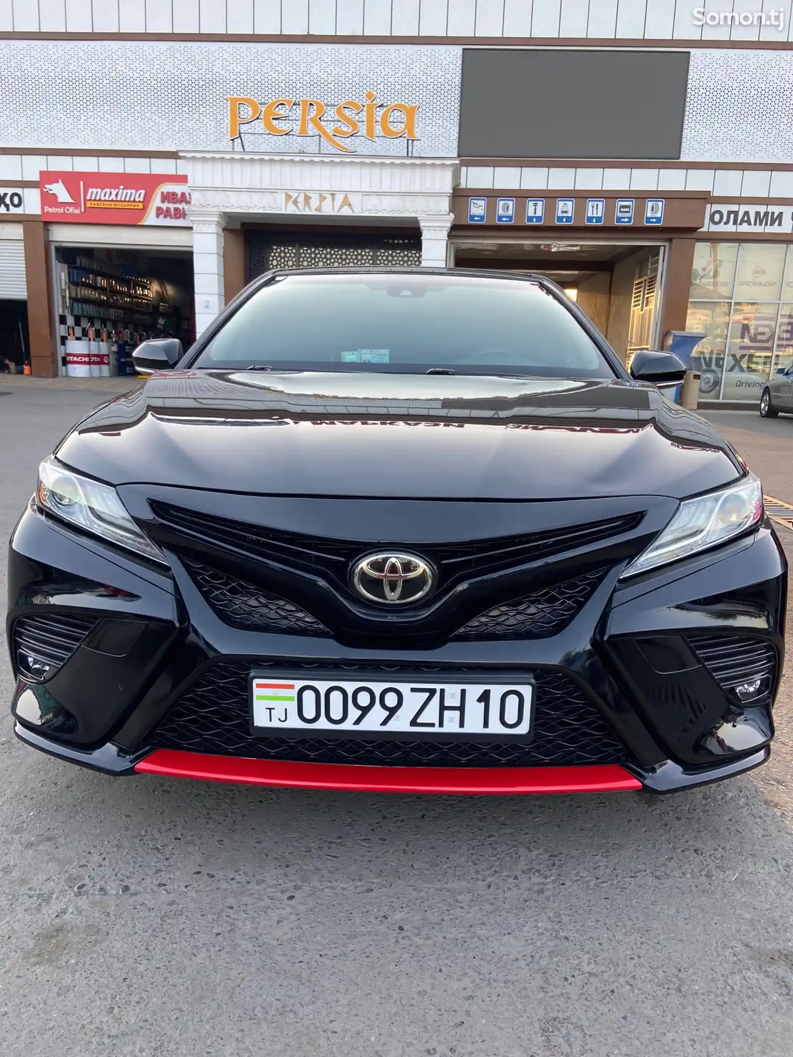 Toyota Camry, 2018-1