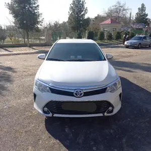 Toyota Camry, 2015