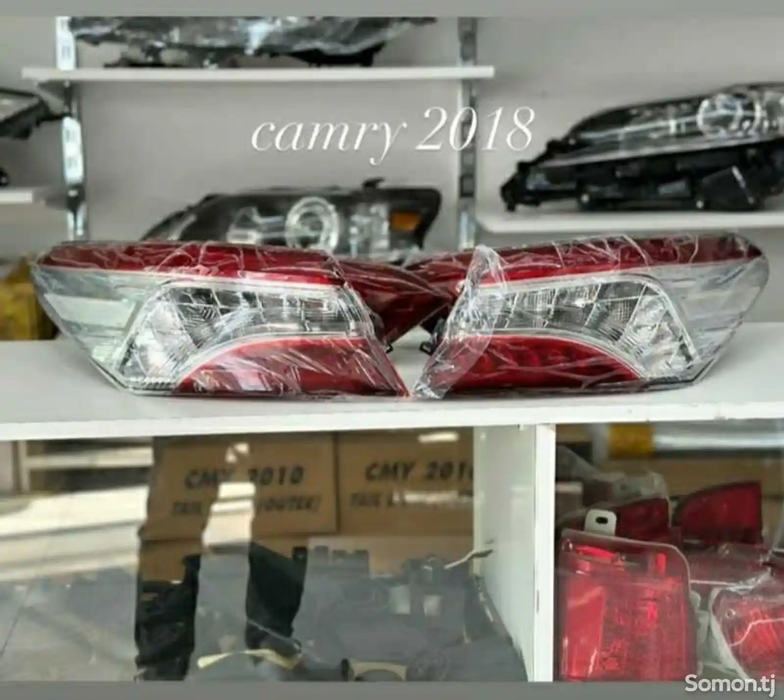 Задние стоп фары на Toyota Camry 6-1