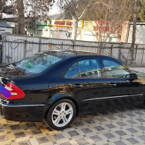 Mercedes-Benz E class, 2004