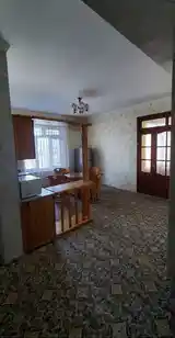 3-комн. квартира, 2 этаж, 90м², 20 мкр-5