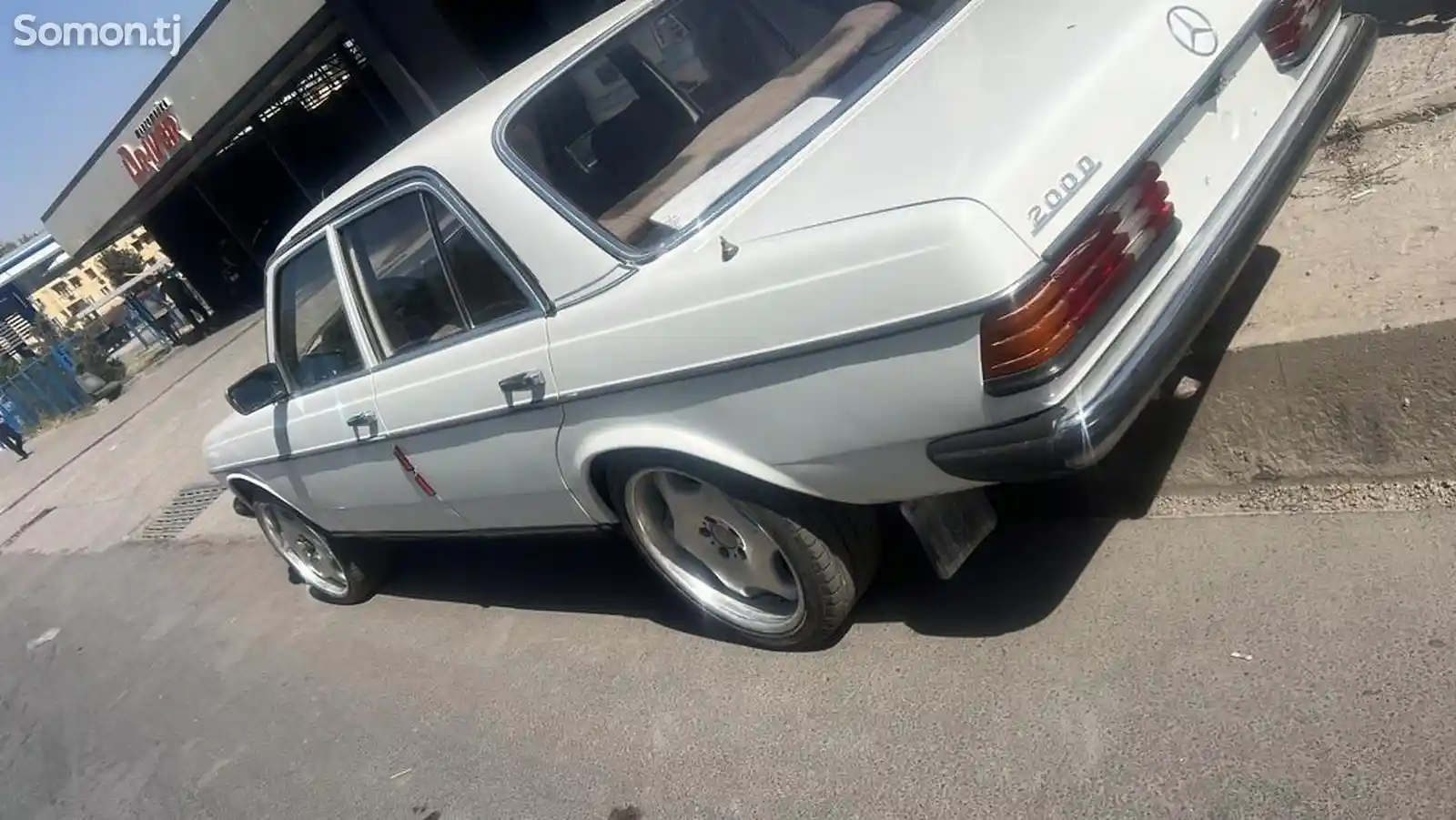 Mercedes-Benz W201, 1982-5