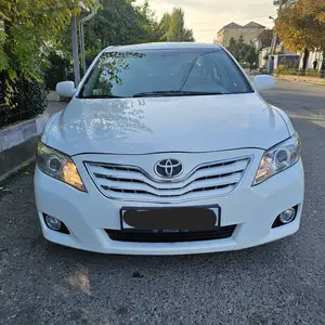 Toyota Camry, 2011