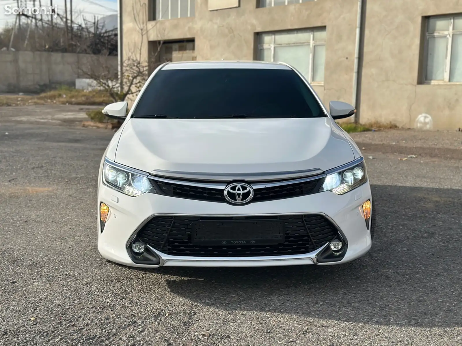 Toyota Camry, 2017-1