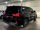 Lexus LX series, 2017-2