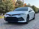 Toyota Camry, 2023-4