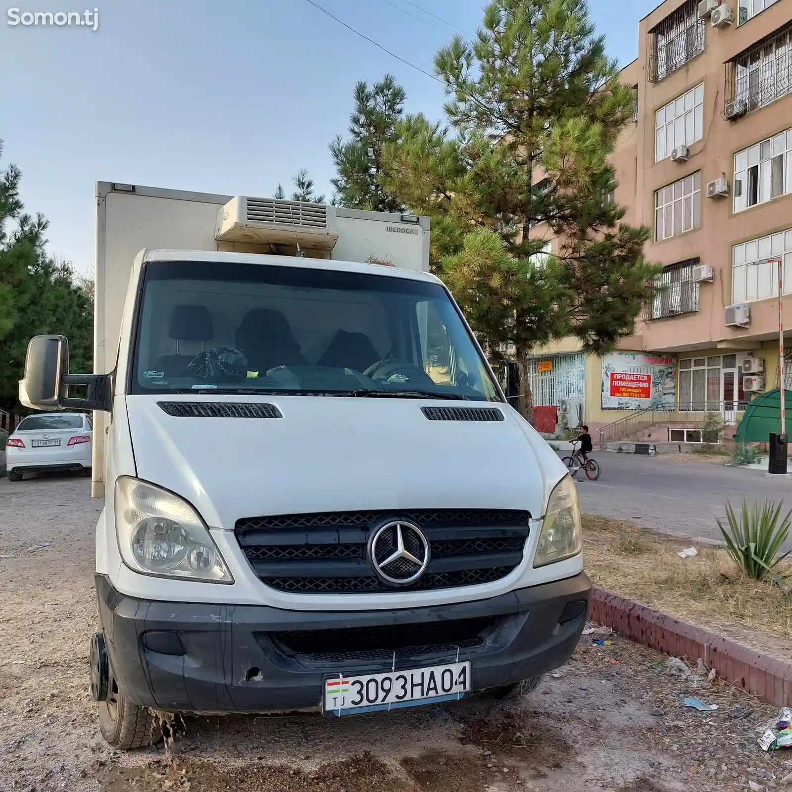 Бортовой автомобиль Mercedes Benz Sprinter Дельфин-1