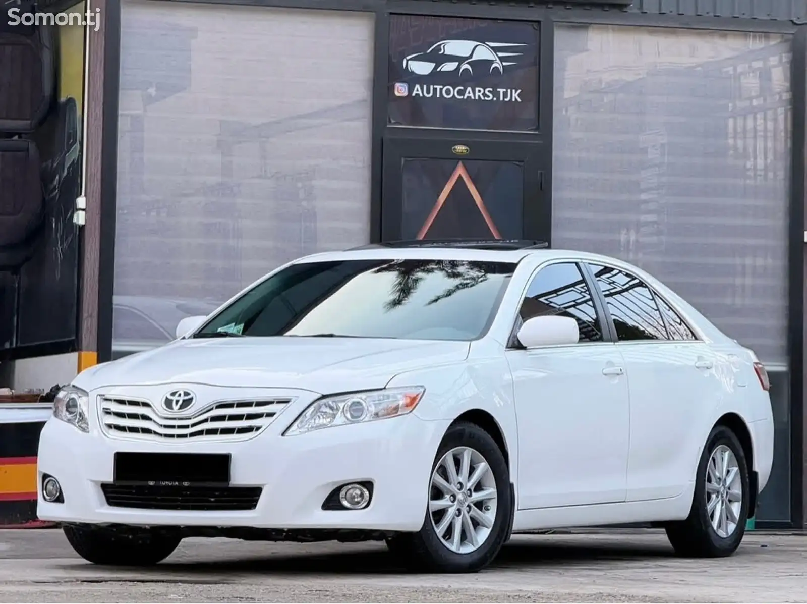 Toyota Camry, 2011-1