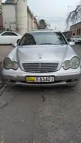 Mercedes-Benz E class, 2002-3