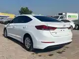 Hyundai Elantra, 2018-4