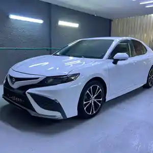 Toyota Camry, 2020