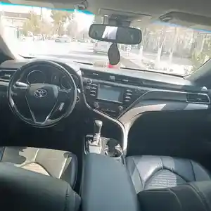 Toyota Camry, 2018