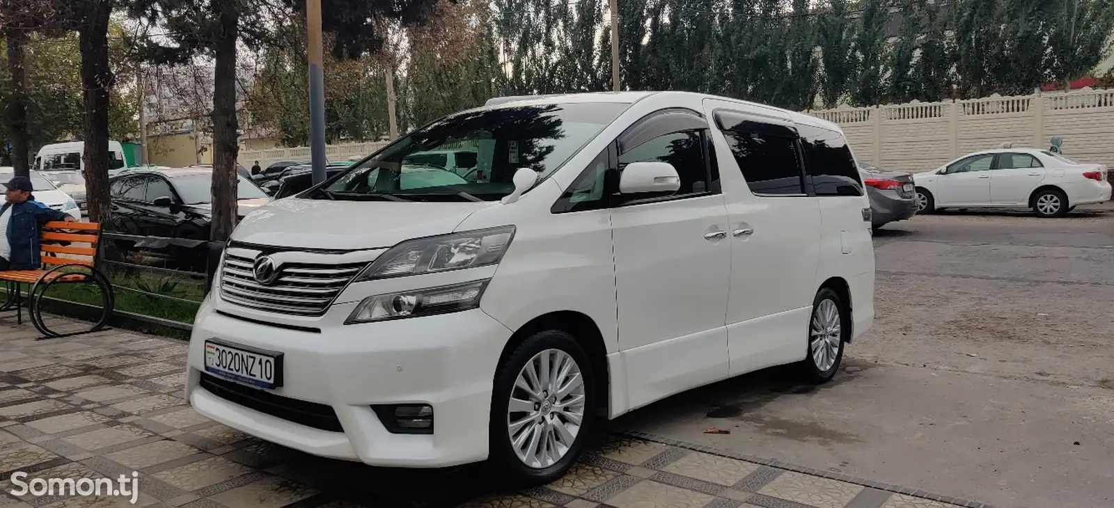 Toyota Vellfire, 2010-1