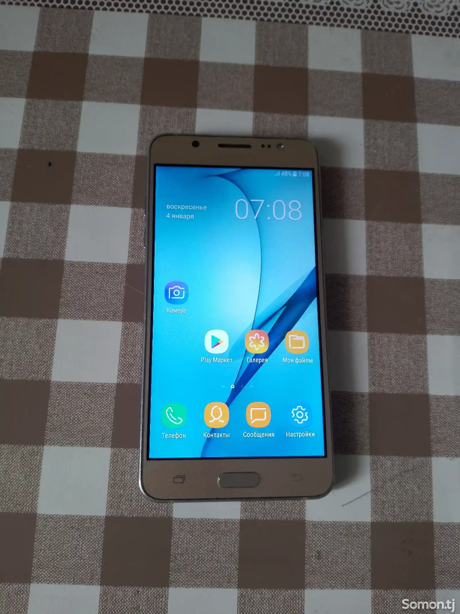 Samsung Galaxy J5 2016-4