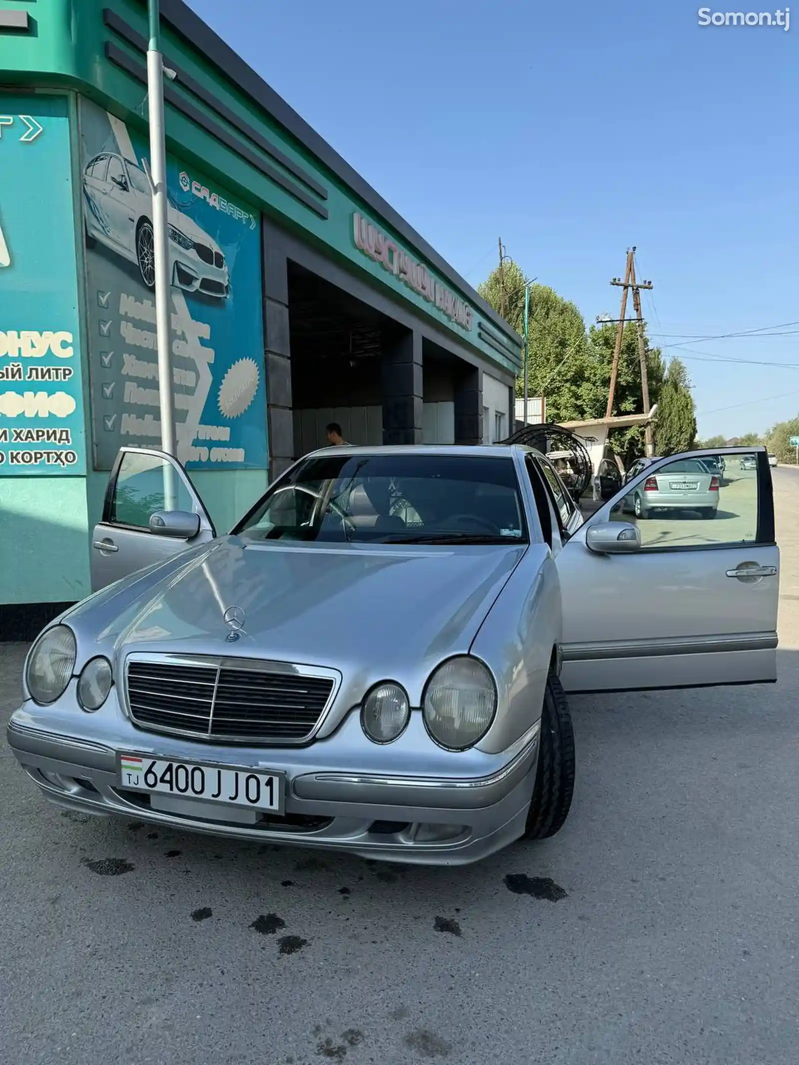 Mercedes-Benz E class, 2000-1