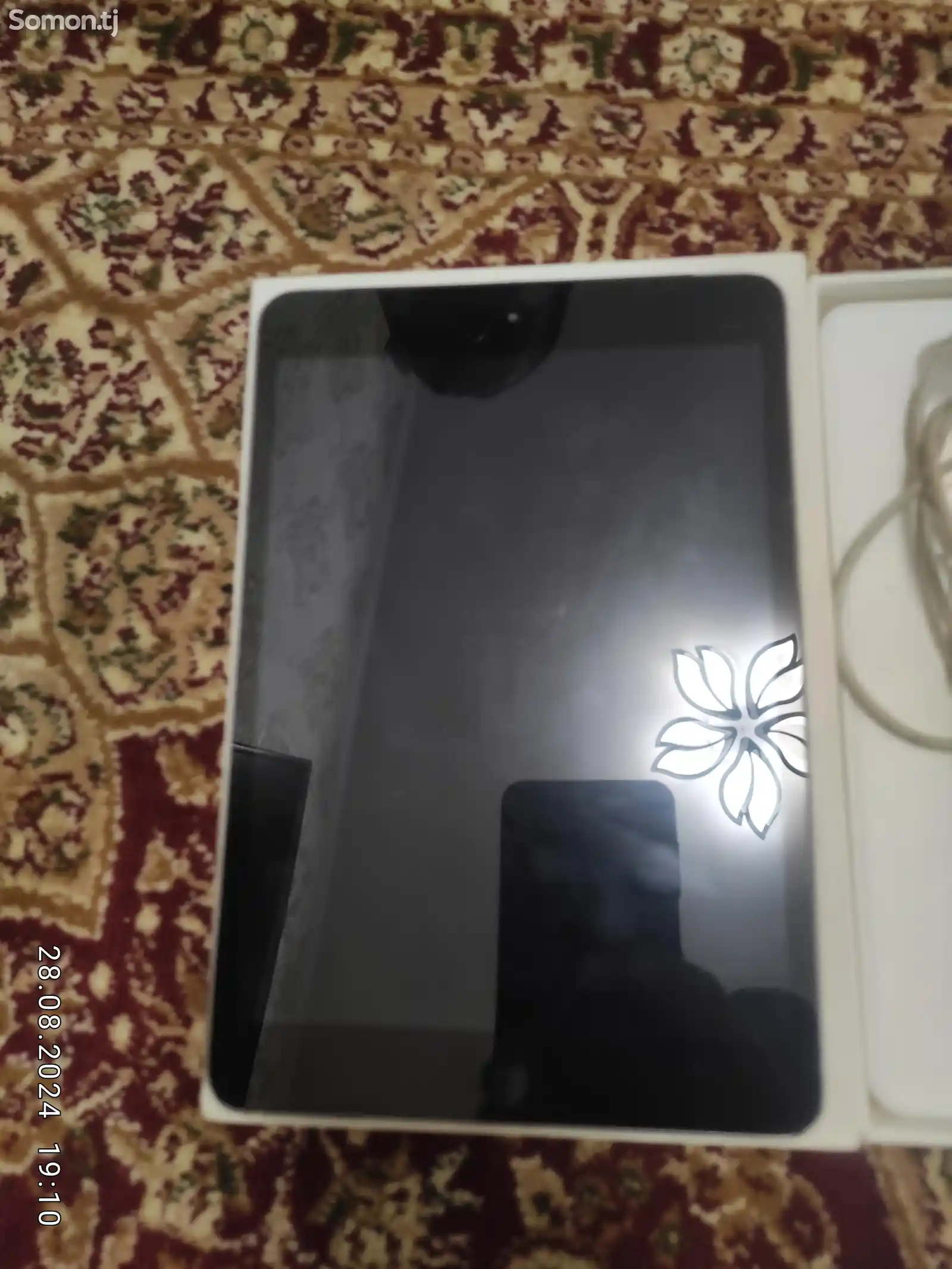 Планшет Apple iPad Mini 2-1