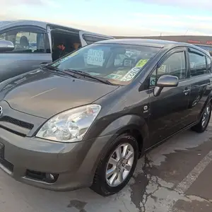 Toyota Verso, 2005