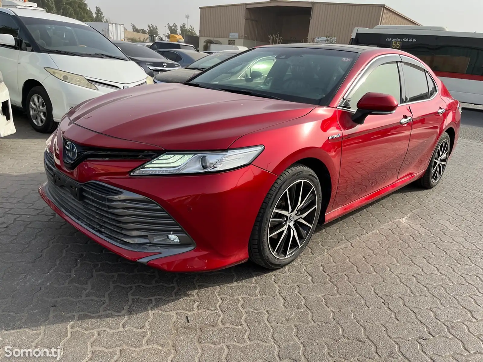 Toyota Camry, 2018-1