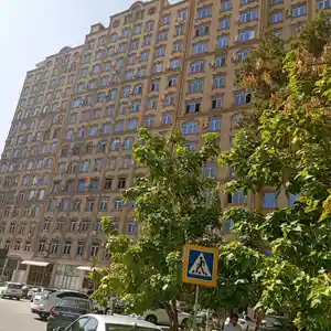 2-комн. квартира, 14 этаж, 67 м², Шохмансур