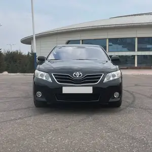 Toyota Camry, 2011