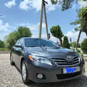 Toyota Camry, 2010