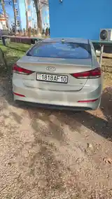 Hyundai Elantra, 2017-3