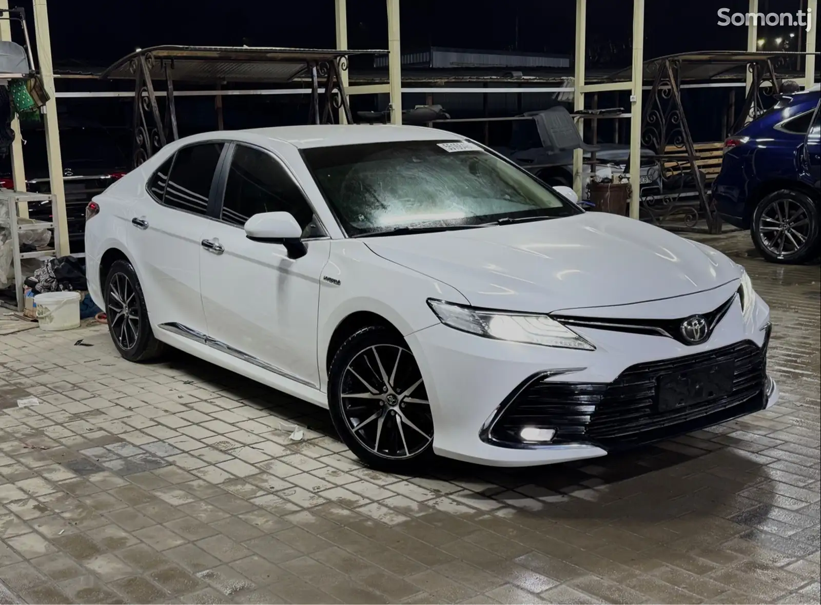 Toyota Camry, 2018-1